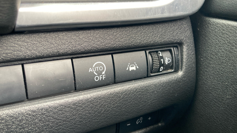 Nissan Qashqai 1.3 DiG-T MH 158 Acenta Premium 5dr Xtronic Petrol Hatchback